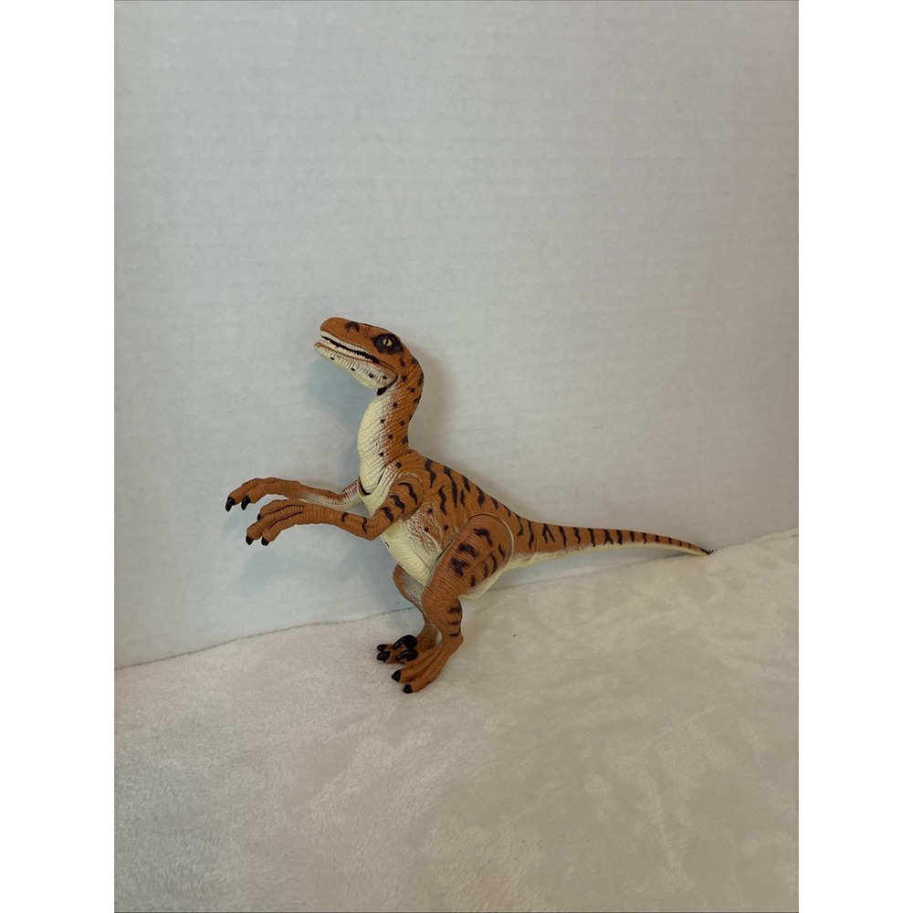 Vintage 1997 Jurassic Park LW JP18 "Tiger" Velociraptor Snap Jaw Sound Works